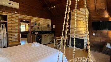 Chalet Confort, vistas al patio | 1 dormitorio, wifi gratis, ropa de cama
