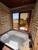 Bañera de hidromasaje privada