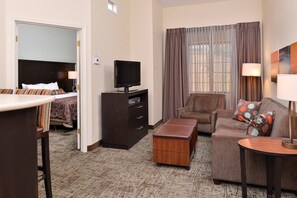 TV, DVD player, offices - King Suite. Free Breakfast. Pool & Gym. Your Next Trip! (O'Fallon)