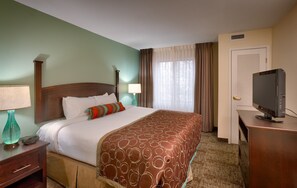 2 bedrooms, in-room safe, iron/ironing board, free WiFi