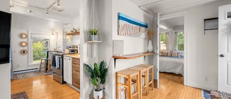 1 habitación, escritorio, tabla de planchar con plancha y wifi gratis