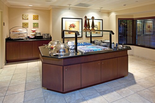 2 Double Beds 1-BR Suite | Free Breakfast Indy
