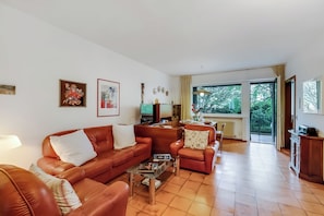 Familienapartment, Mehrere Schlafzimmer, Seeseite (Dora) | Wohnbereich