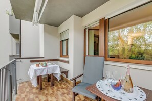 Family Apartment, Multiple Bedrooms, Lakeside (Dora) | Outdoor dining - Dora (Riva del Garda)