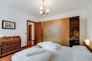 2 habitaciones, tabla de planchar con plancha y wifi gratis