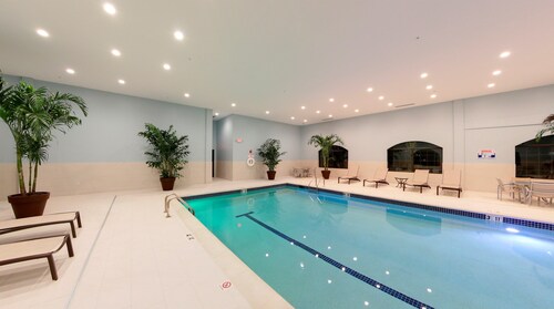 Suite Close to U of M | Indoor Pool + Business Ctr