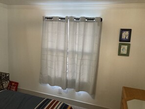 3 bedrooms, iron/ironing board, WiFi, bed sheets - Long Term Stay! Central Townhome in Kalispell (Kalispell)