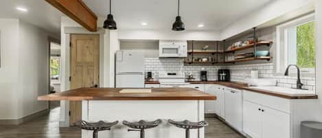 Microwave, oven, stovetop, dishwasher