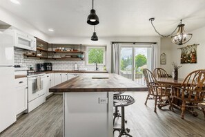 Microwave, oven, stovetop, dishwasher