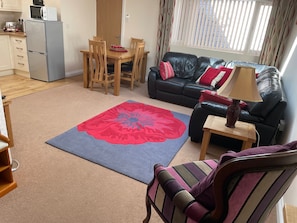 Apartment | Living area | TV