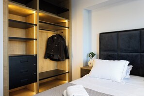 4 chambres, coffres-forts dans les chambres, fer et planche à repasser