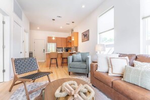 スマートテレビ、書斎 / ワークスペース