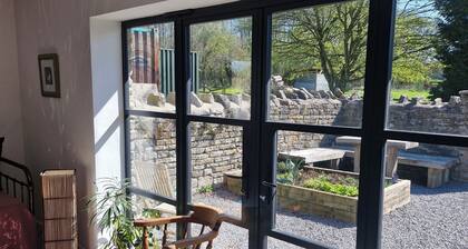 The Potting Shed - Dog Friendly Cottage with Fields to Roam near Glastonbury