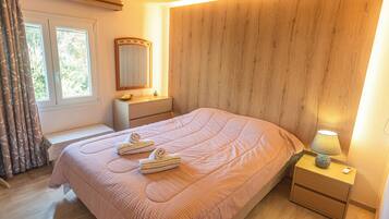 Villa Exclusive, vue mer | 1 chambre, coffres-forts dans les chambres, chambres insonorisées