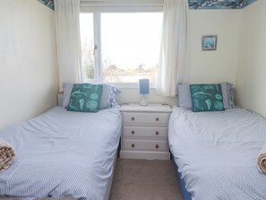 3 bedrooms, individually decorated, individually furnished, free WiFi - Seafield (Holyhead)