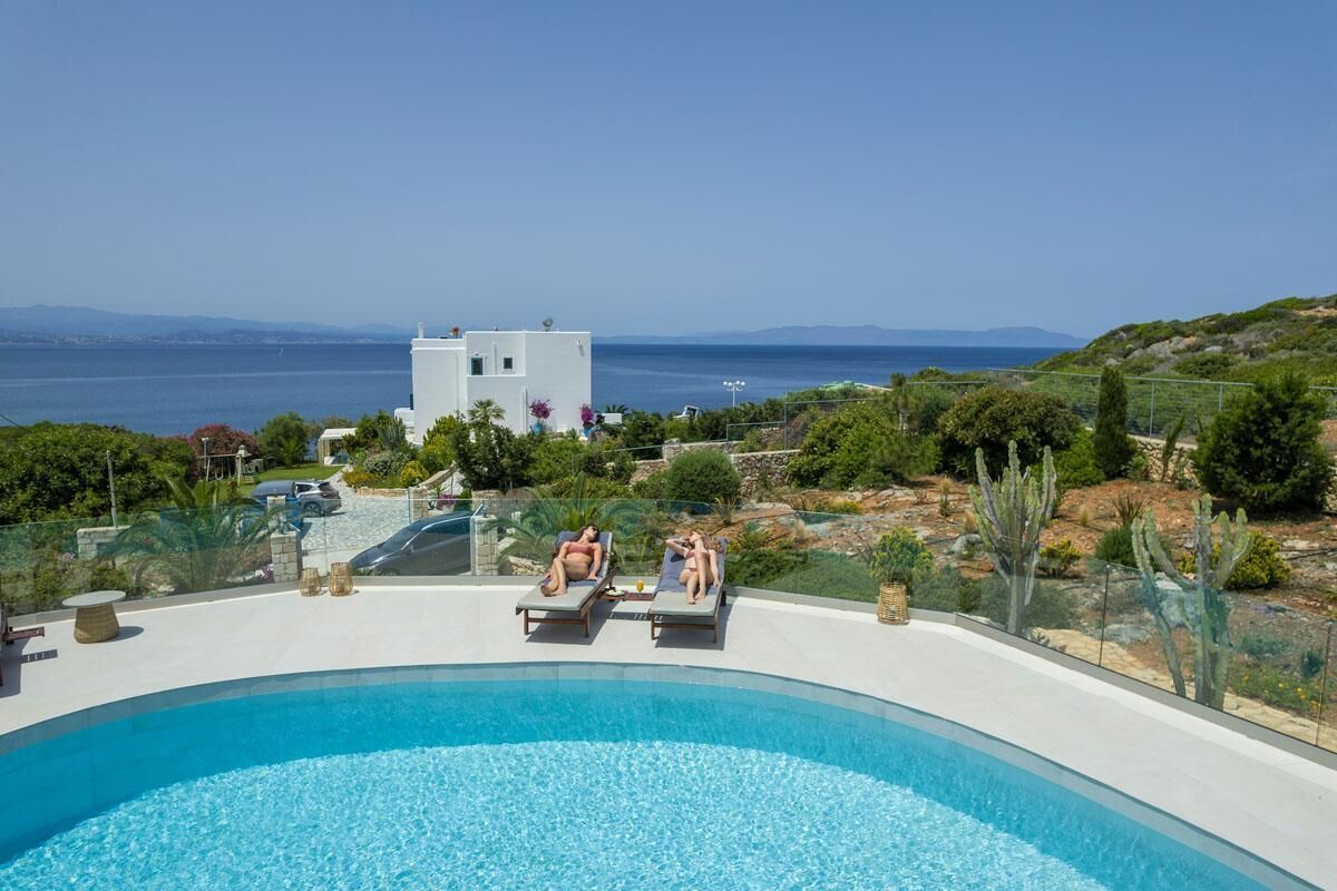 Een verwarmd zwembad