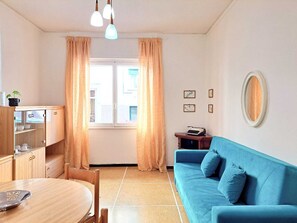 32-inch flat-screen TV with digital channels - Regina Tardito  (Rapallo)