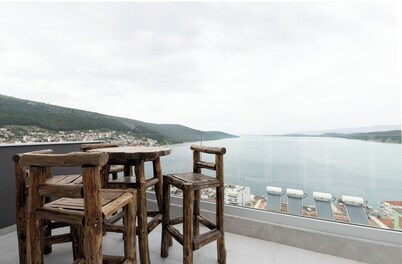 Suite 4 on the hill - Stunning Panoramic View