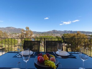 Apartment | Balcony - Apartment in Roses Near Playa Santa Margarita (Roses)