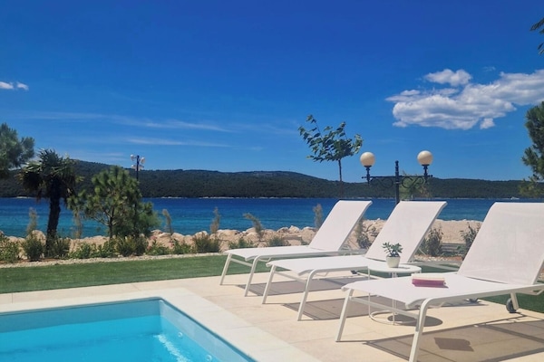 Exclusive Villa, Beach View | Teres/patio