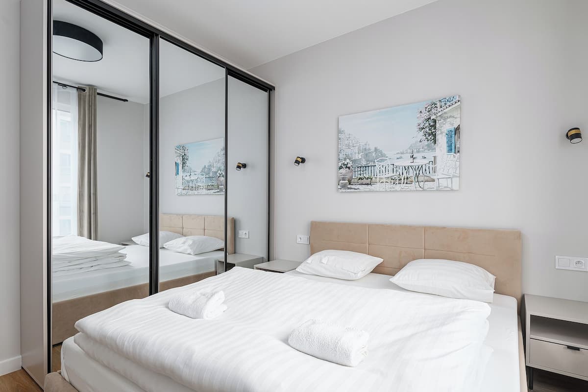 City Apartment | 1 bedroom, iron/ironing board, free WiFi