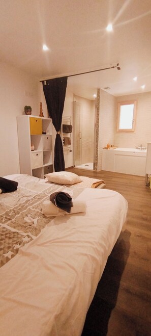 1 bedroom, free WiFi, bed sheets - Hummingbird (couple) (Val-des-Prés)