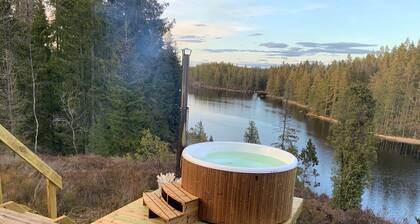Holiday home Tived - directly on lake, sauna, boat, hot tub