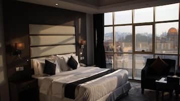 Deluxe Suite, 1 Bedroom, City View | 1 bedroom, free WiFi