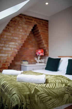 1 chambre, fer et planche à repasser, lit de bébé portatif, Wi-Fi