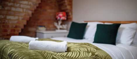 1 bedroom, iron/ironing board, travel cot, WiFi