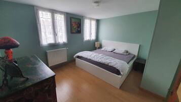 5 chambres, fer et planche Ă repasser, lit parapluie, Wi-Fi