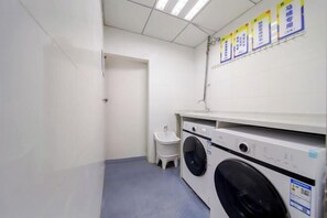 Bathroom - 7Days Inn Hotel (Zhoukou Wuyi Square City Central Hospital) (Zhoukou)