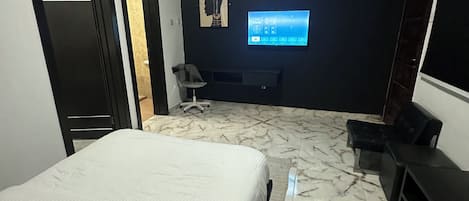 1 bedroom, iron/ironing board, WiFi