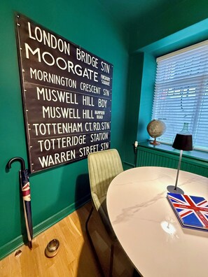 Interior - Cool stay in the historic City of London, 10mins from Covent Garden (London)