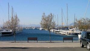 Apartment | View from property - Beachfront Apartment for 6 Persons in Roses (Roses)