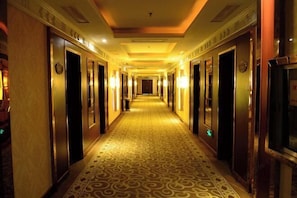 Interior - Xinxiang Jinghua Tropical Mineral Spring Health Garden (Xinxiang County)