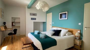 1 bedroom, WiFi, bed sheets