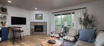 Mt Bachelor Condo with Pool and Hot Tubs