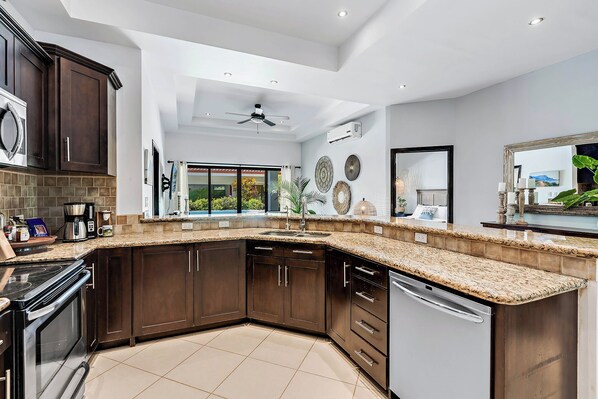 House, Garden View | Private kitchen