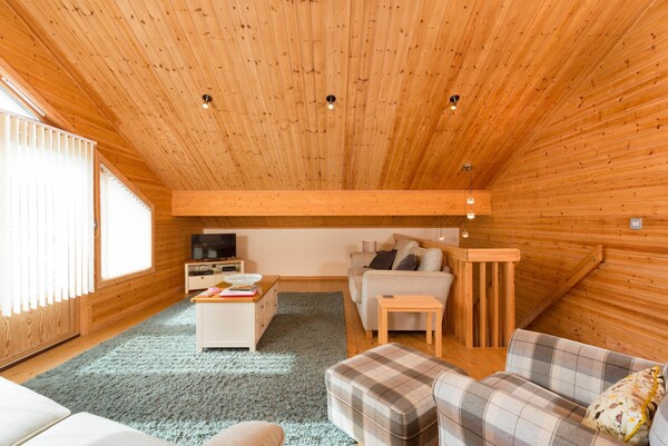 Lodge In Caldecott Hall With Private Hot Tub - Great Yarmouth Beach