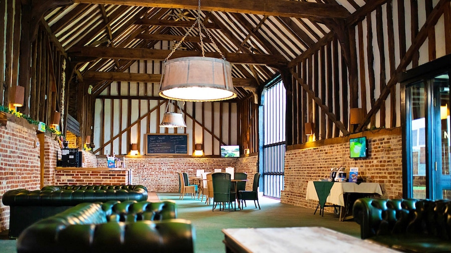 Lodge in Caldecott Hall With Private Hot Tub