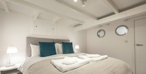 4 habitaciones, tabla de planchar con plancha y wifi gratis