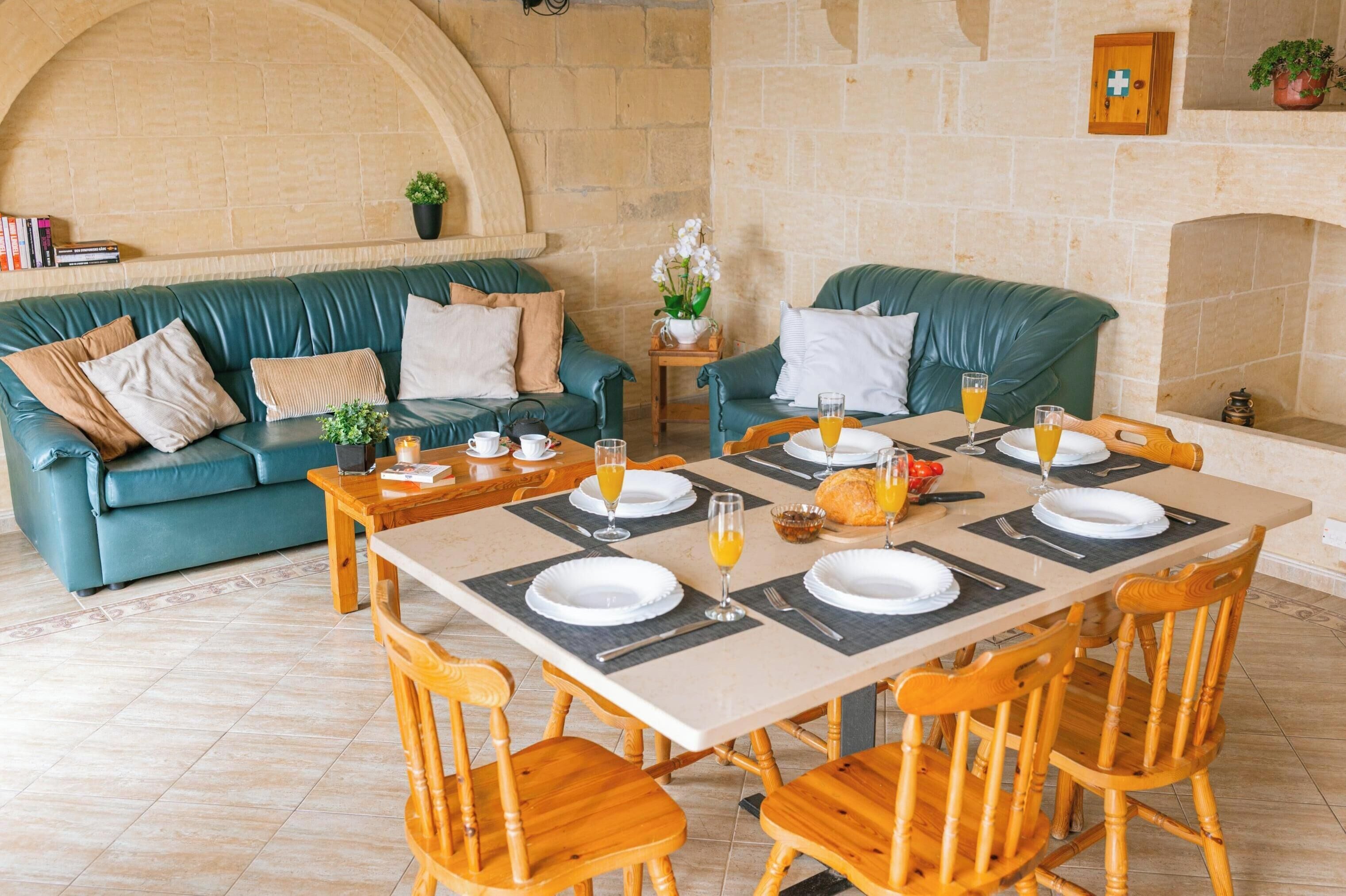 Villa | Dining