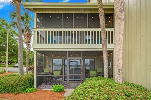 Property grounds - Seascape Boardwalk Villa 199*5 minute walk to beach! (Miramar Beach)