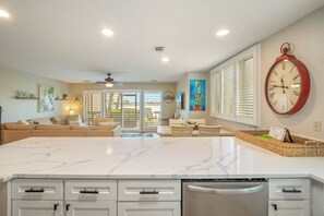 Interior - Seascape Boardwalk Villa 199*5 minute walk to beach! (Miramar Beach)