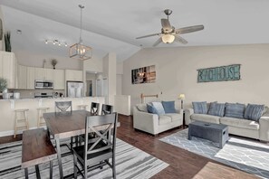 TV, offices - 🌴 Ocean Breeze 4BR | Private Beach Walkway (Surf City)