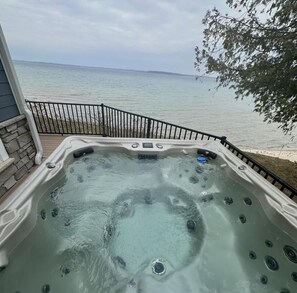 Bain à remous extérieur