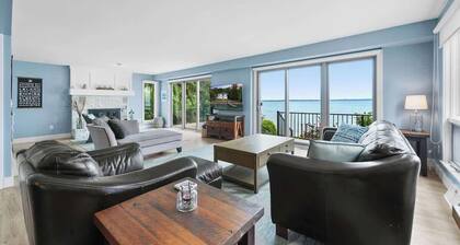 LakeHaus Vibes + Hot Tub