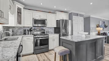 Fridge, microwave, oven, dishwasher