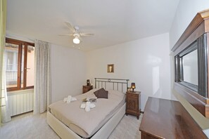 1 chambre, fer et planche à repasser, Wi-Fi gratuit